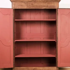 Armoire ou penderie française antique Louis XV rustique