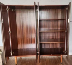 Armoire palissandre, miroirs & laiton doré — style Art Déco