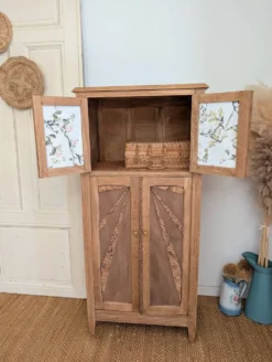 Armoire parisienne