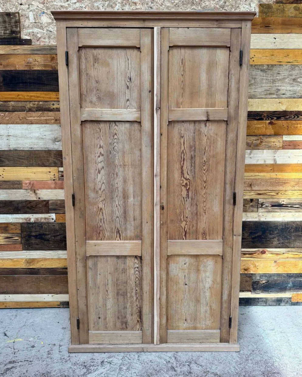 Armoire Parisienne