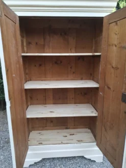 Armoire Parisienne