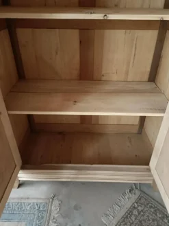 Armoire parisienne
