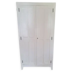 Armoire parisienne