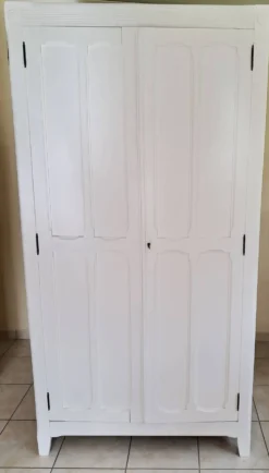 Armoire parisienne