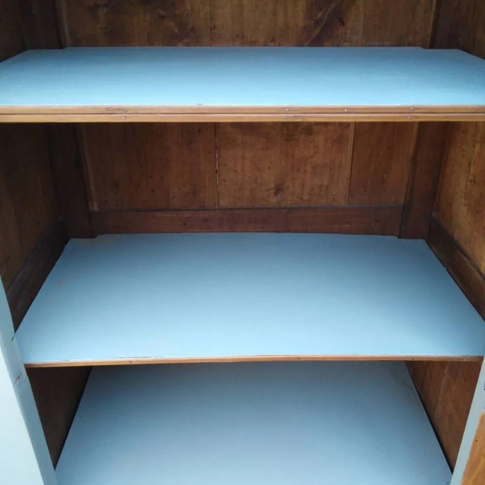 Armoire parisienne