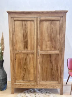 Armoire parisienne