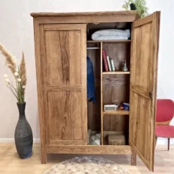 Armoire parisienne