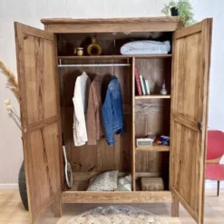 Armoire parisienne