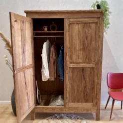 Armoire parisienne