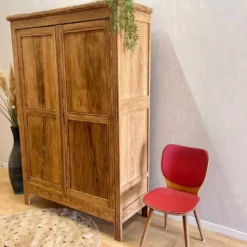 Armoire parisienne