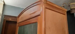 Armoire parisienne