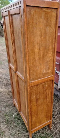 Armoire parisienne