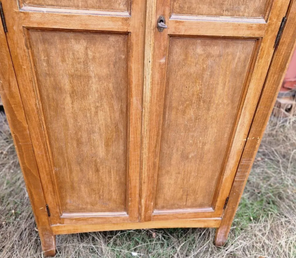 Armoire parisienne