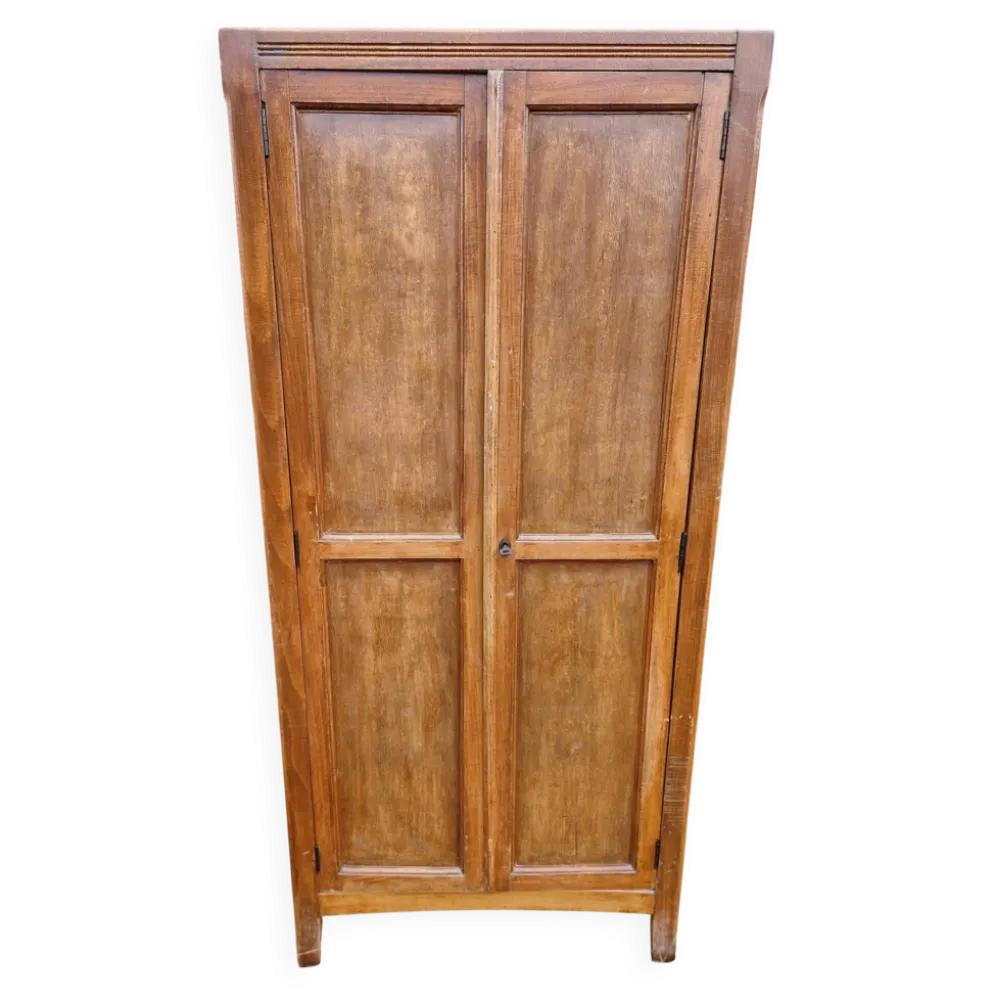 Armoire parisienne