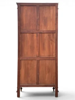 Armoire parisienne