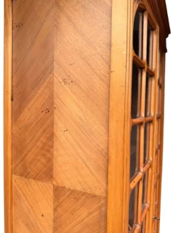 Armoire parisienne