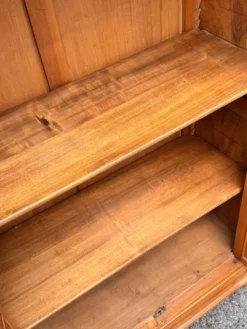 Armoire parisienne