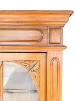 Armoire parisienne