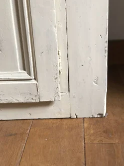 Armoire parisienne ancienne patinée