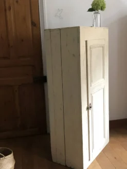 Armoire parisienne ancienne patinée