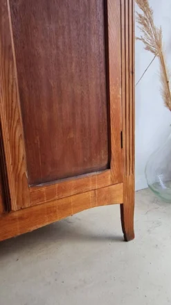 Armoire parisienne ancienne