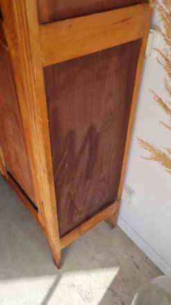 Armoire parisienne ancienne