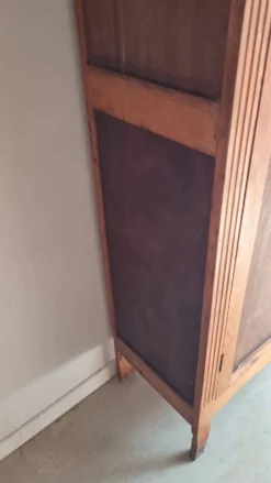 Armoire parisienne ancienne