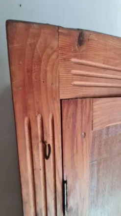 Armoire parisienne ancienne