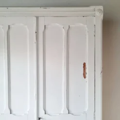 Armoire parisienne ancienne blanche – Années 50
