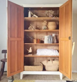 Armoire parisienne ancienne blanche – Années 50