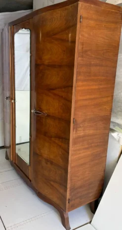 Armoire parisienne art déco