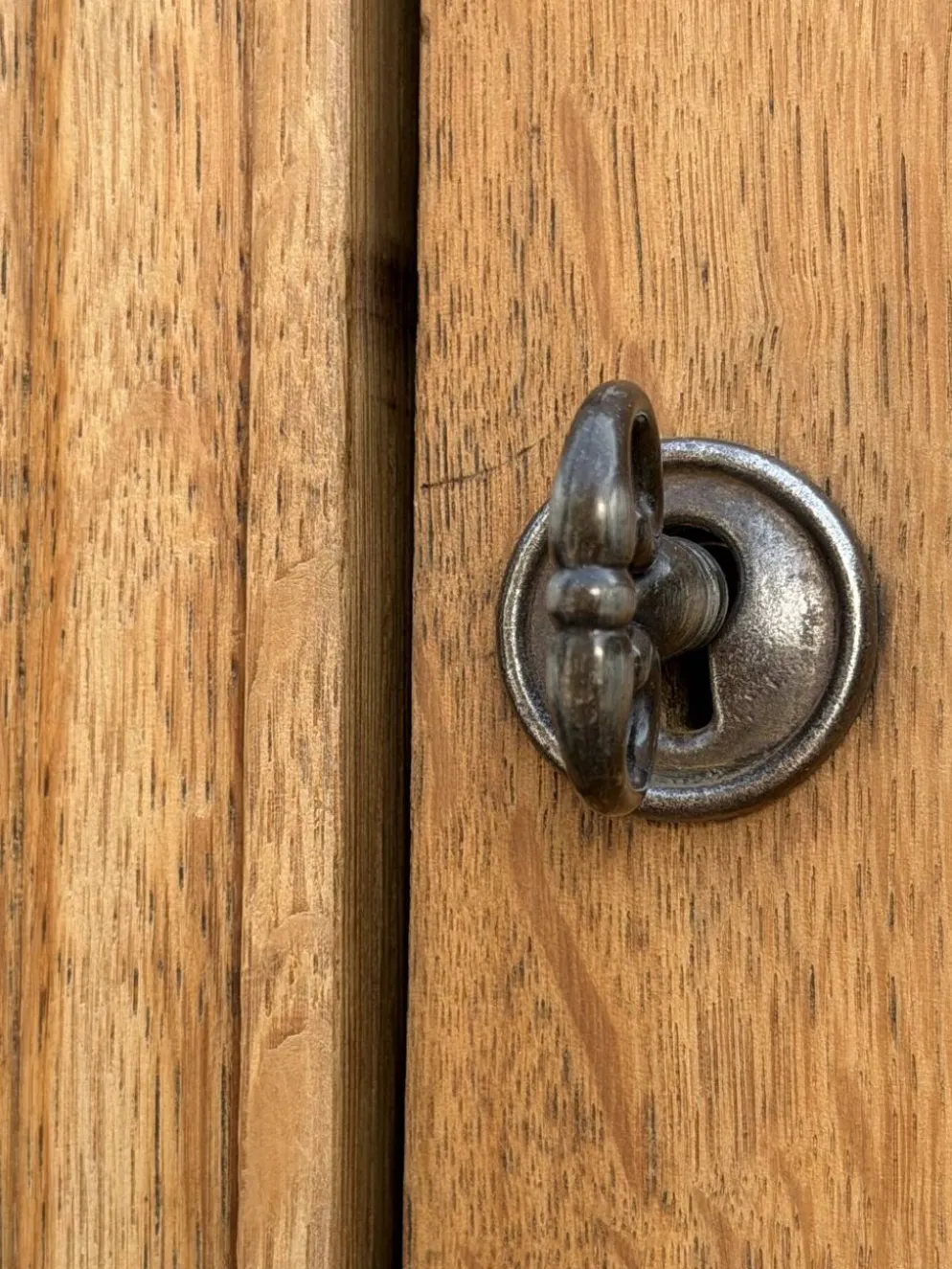 Armoire parisienne art déco chêne brut rénovée