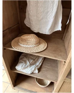 Armoire parisienne asymétrique