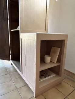 Armoire parisienne asymétrique