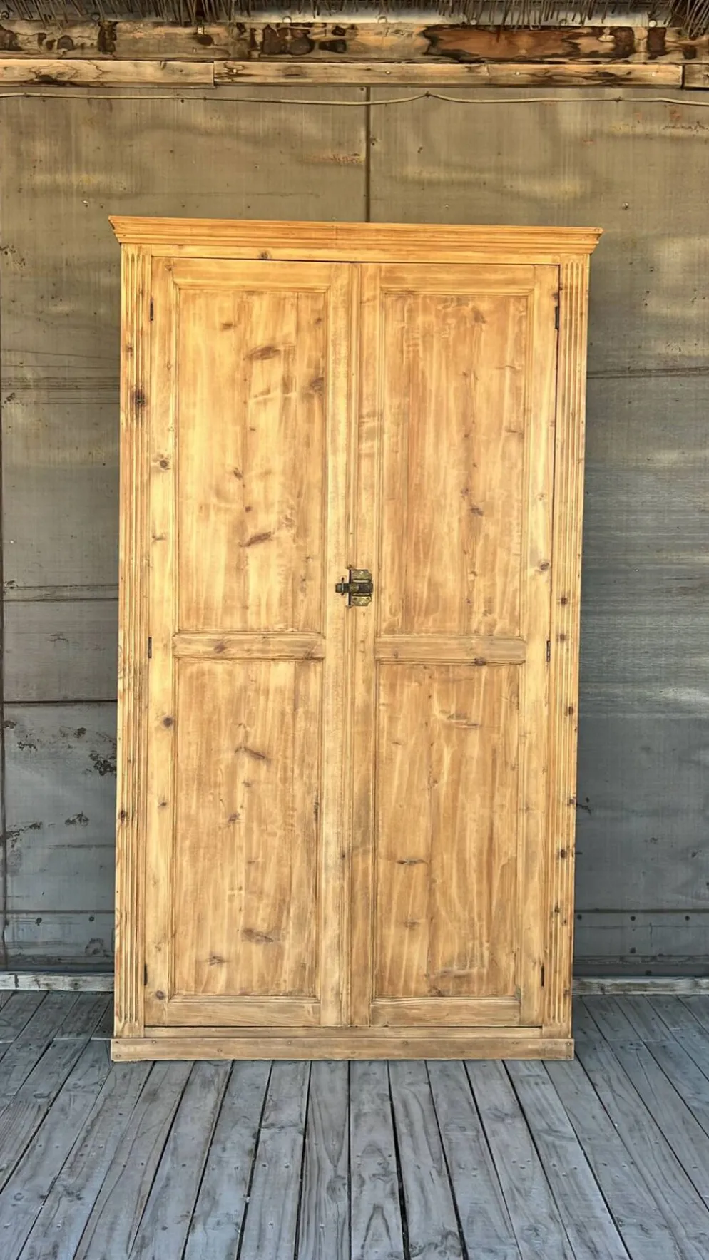 Armoire parisienne bois brut