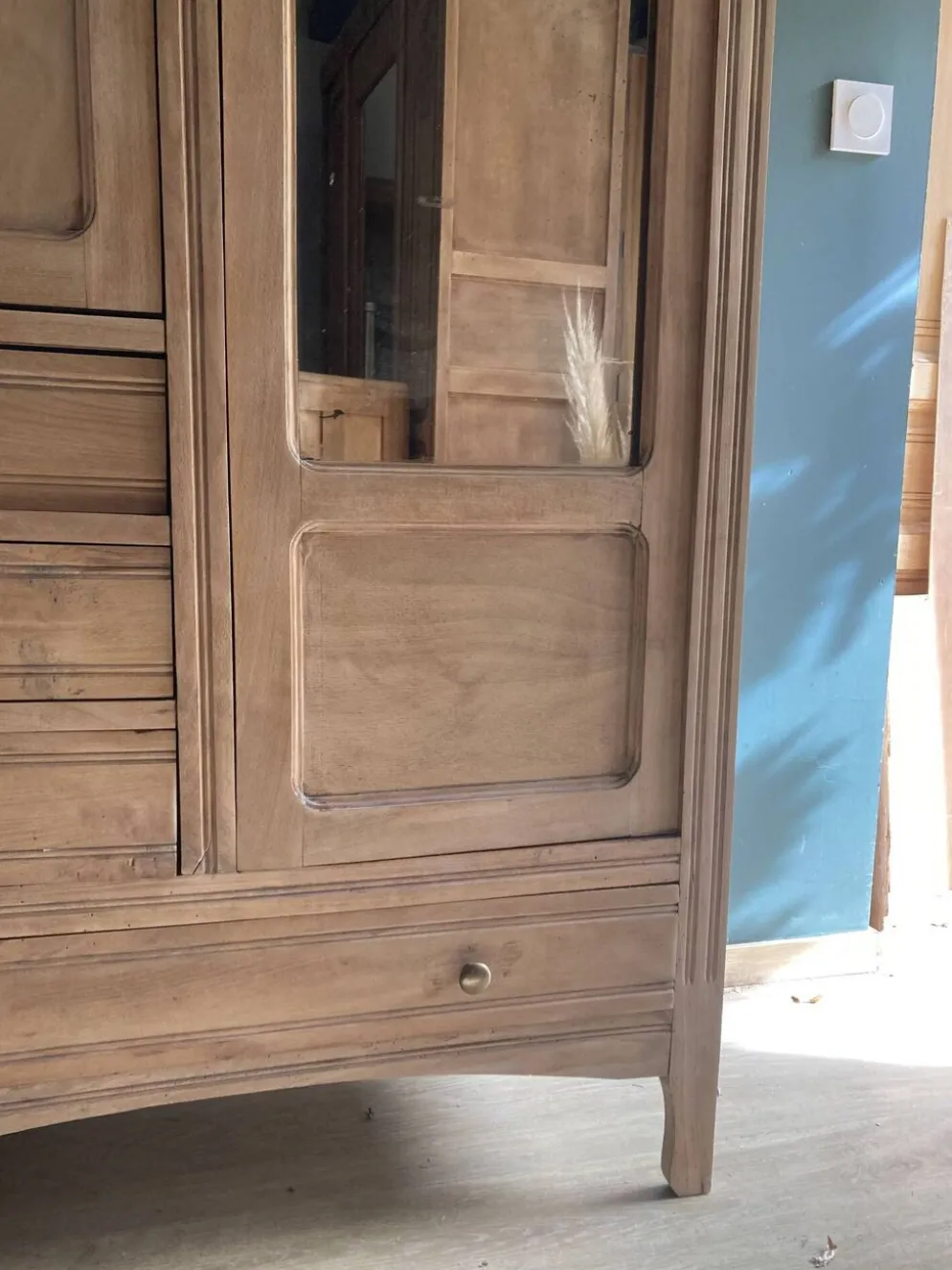 Armoire Parisienne d'hôtel