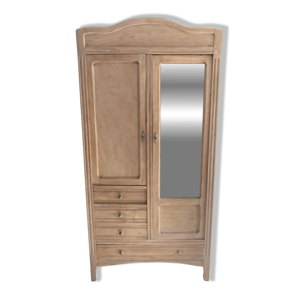 Armoire Parisienne d'hôtel