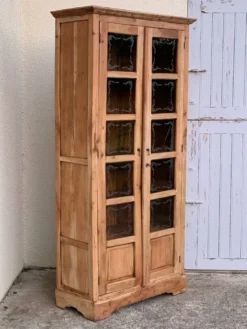 Armoire parisienne en bois brut et vitres gravées 1920