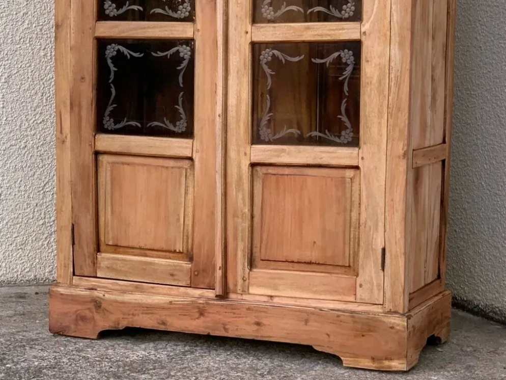 Armoire parisienne en bois brut et vitres gravées 1920