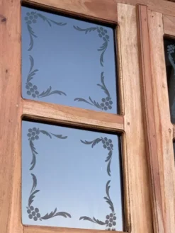 Armoire parisienne en bois brut et vitres gravées 1920