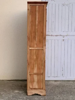 Armoire parisienne en bois brut et vitres gravées 1920