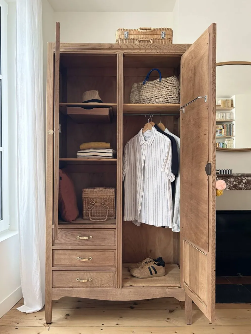 Armoire Parisienne en chêne brut