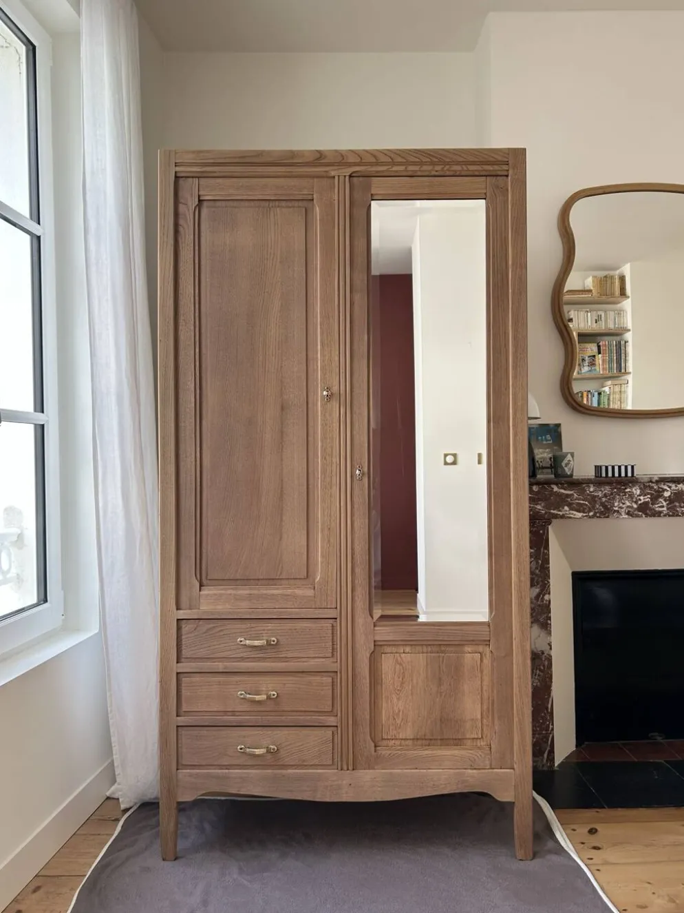 Armoire Parisienne en chêne brut