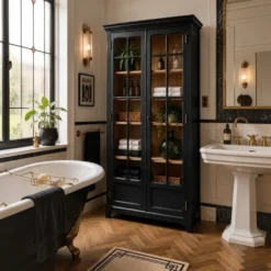 Armoire parisienne noire vitrée rénovée