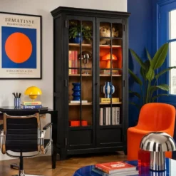 Armoire parisienne noire vitrée rénovée