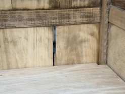 Armoire parisienne noire vitrée rénovée