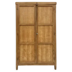Armoire parisienne rénovée