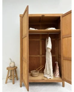 Armoire parisienne rénovée