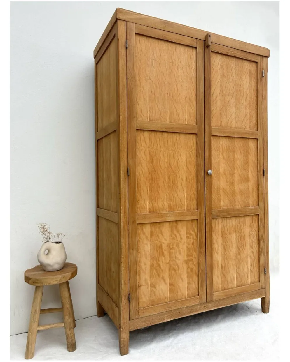 Armoire parisienne rénovée
