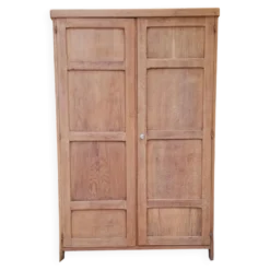 Armoire parisienne rénovée